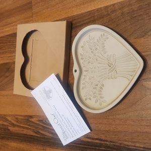 The Pampered Chef Bountiful Heart Stoneware Heart Shaped Mold